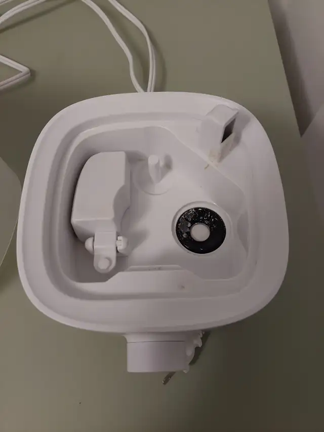 LEVOIT Humidifier in Other in City of Toronto - Image 3