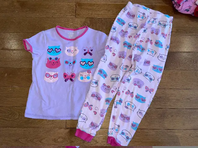 2 pyjamas 6 ans et 6/6x de marque Clément et Pekkle, 4$ ch in Kids & Youth in Longueuil / South Shore - Image 3