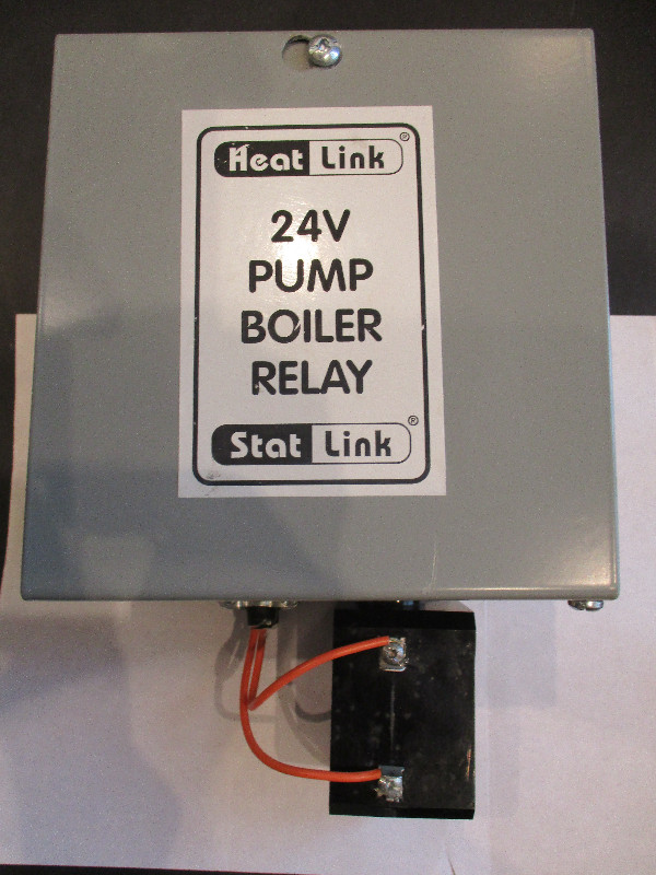 Heat Link45112  24 VAC Pump Boiler DPDT Relay Control. in Heating, Cooling & Air in Calgary