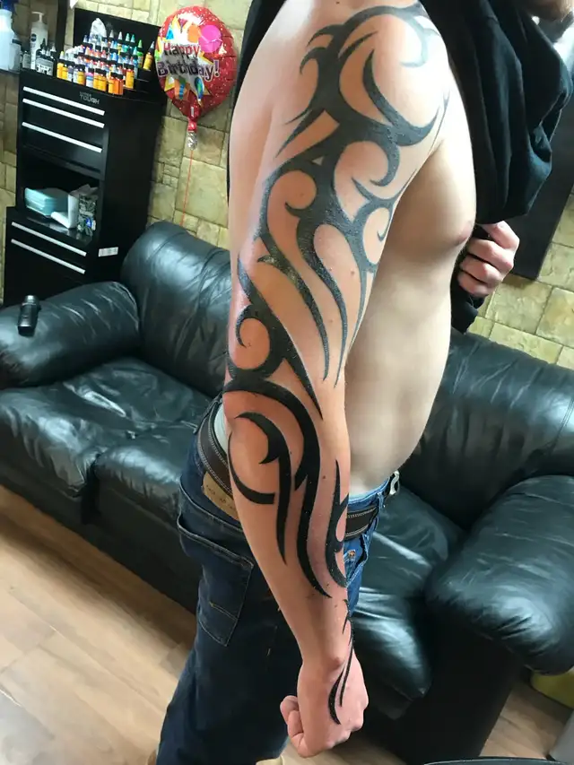 private tattoo studio 586013135235993608