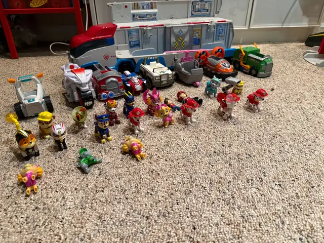 Paw Patrol Bundle 200$64612065222273121