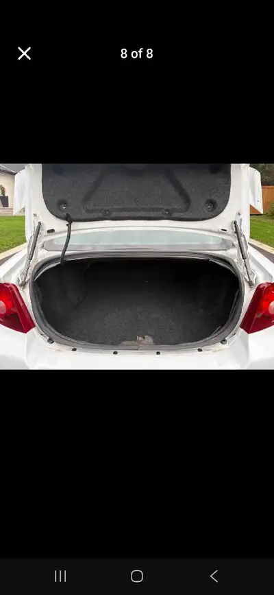 This reliable Dodge Avenger is a great sedan with 190,657 km on the odometer, currently offered in a...