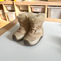 Toddler winter boots size 4