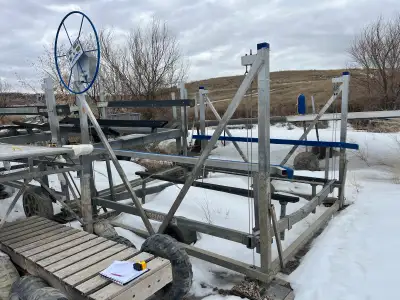 3000lb vertical boat lift for sale. Greater shape. All cables, aluminium and rails in good working o...