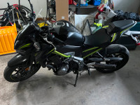 Moto Kawasaki 2019 Z900 abs pratiquement neuve