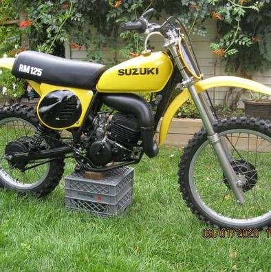 COLLINGWOOD: 1977 Suzuki RM 125 in Dirt Bikes & Motocross in Barrie
