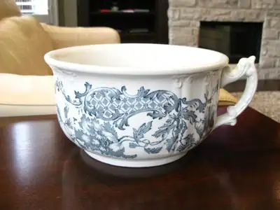 Antique Versailles Stoke England Blue White Lovely Chamber Pot, View more