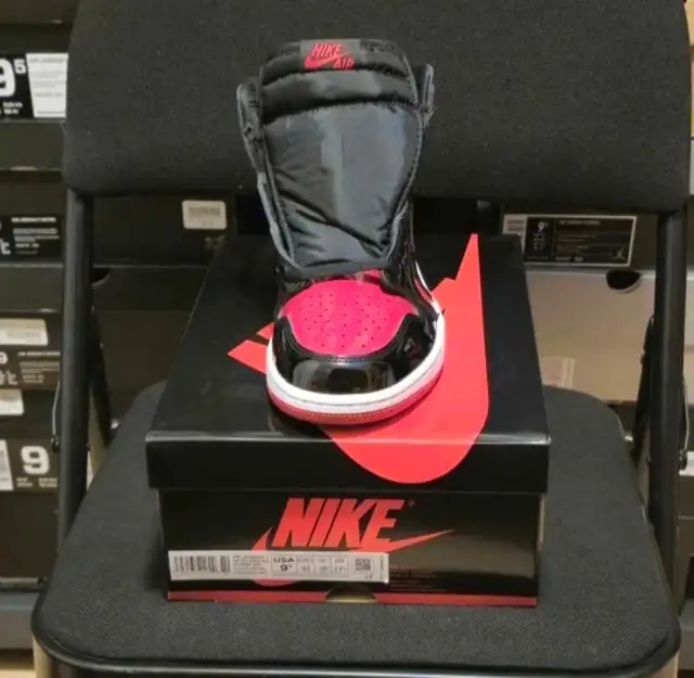 Air Jordan 1 Patent Bred size 9.5, 1062863729564931124