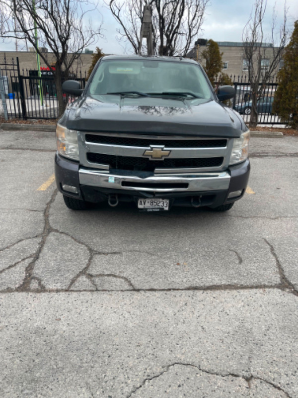 2011 Chevrolet Silverado 1500 in Cars & Trucks in Markham / York Region