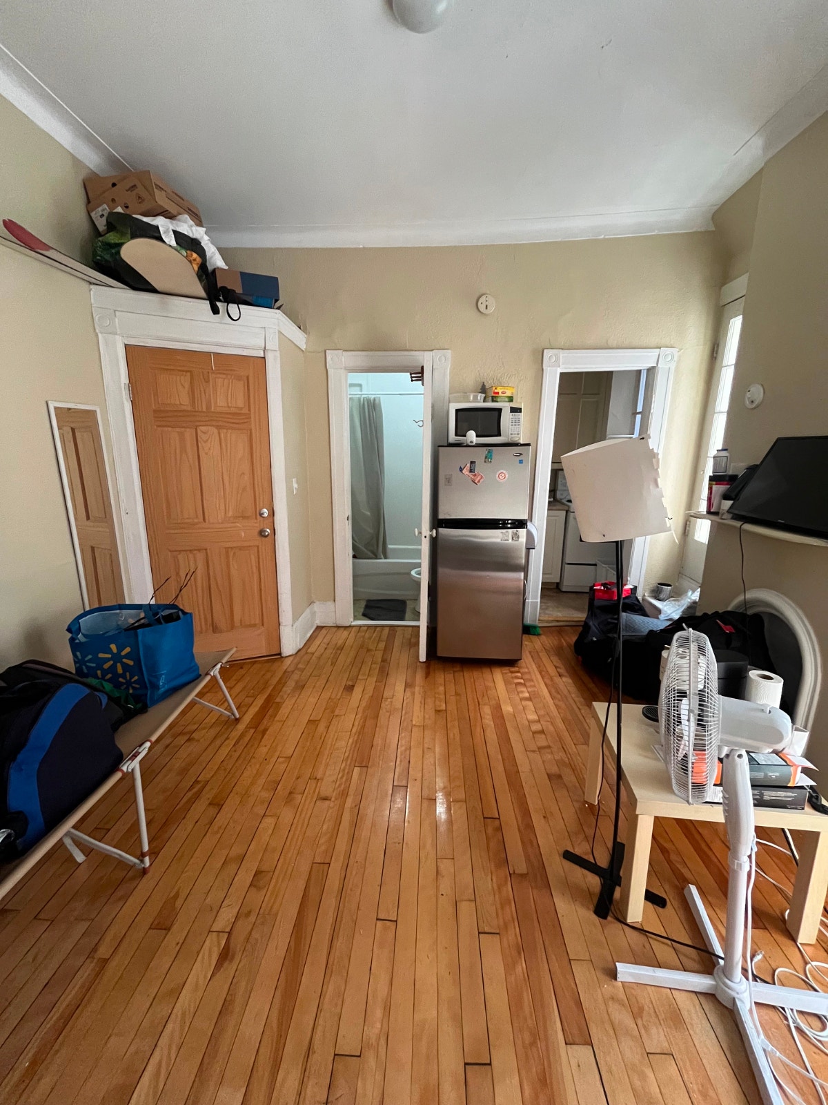 Bright 1-Bedroom Apartment — 5 min walk to McGill — photo 2