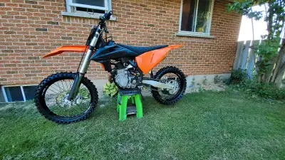 2019 ktm 450sxf, well looked after. Oil changed every 1 to 2hrs. Fork seals just done and new chain...