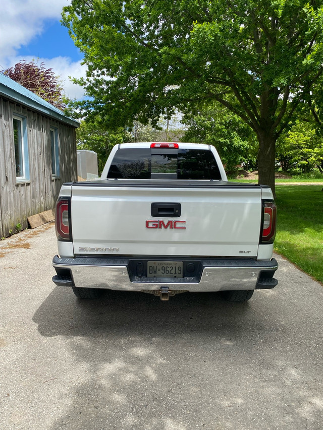 2018 GMC Sierra 1500 4WD Crew Cab SLT in Cars & Trucks in Grand Bend - Image 3