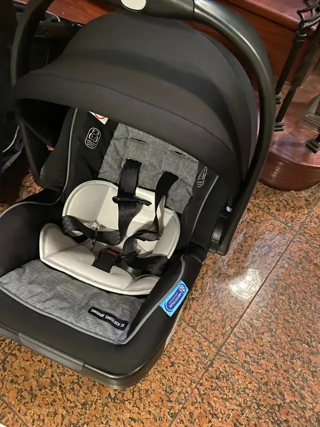 Graco stroller 5 in 1 with car seat  in Strollers, Carriers & Car Seats in Markham / York Region - Image 4
