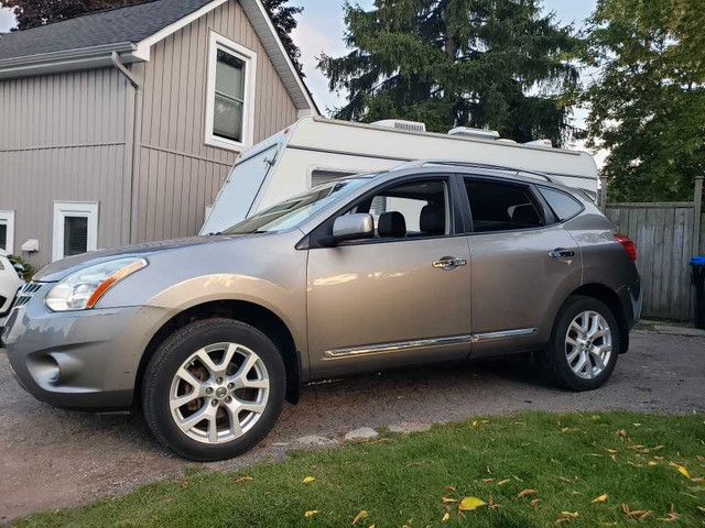2011 Nissan Rogue  in Cars & Trucks in Markham / York Region - Image 2