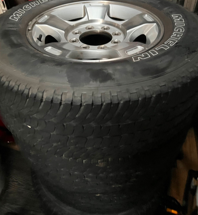 F250 / F350 / F450 18" Wheels 8 Lug bolt pattern in Tires & Rims in City of Toronto - Image 3