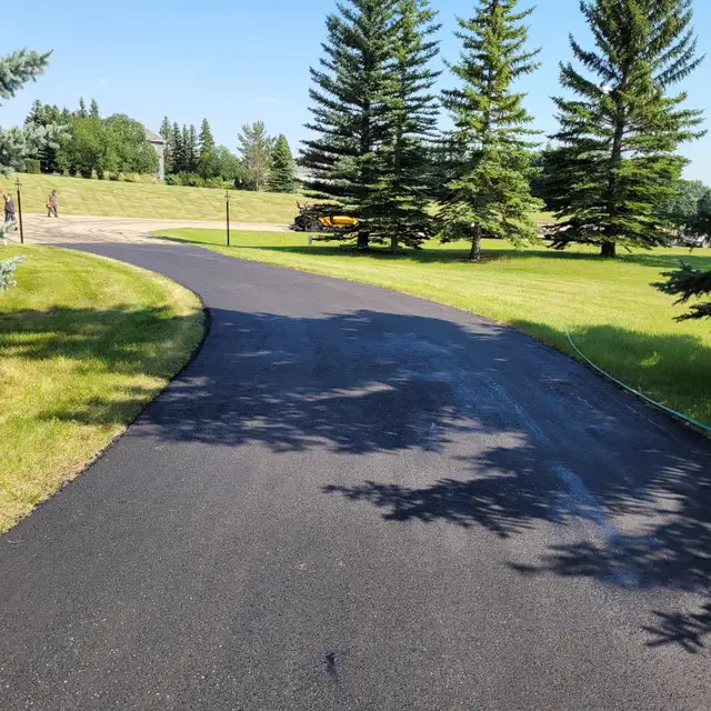 Asphalt Repairs( potholes, ramps, driveways ,parking lots)62863227203587123