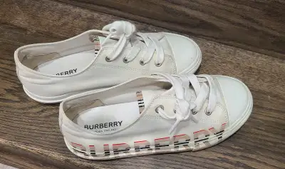 49 ads for burberry shoes in All Categories in Ontario Kijiji Marketplaces