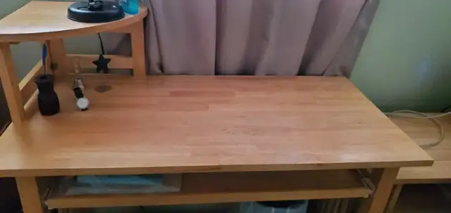 Wooden Desk in Desks in St. Catharines - Image 6