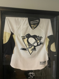 Penguins Non-Player Jersey