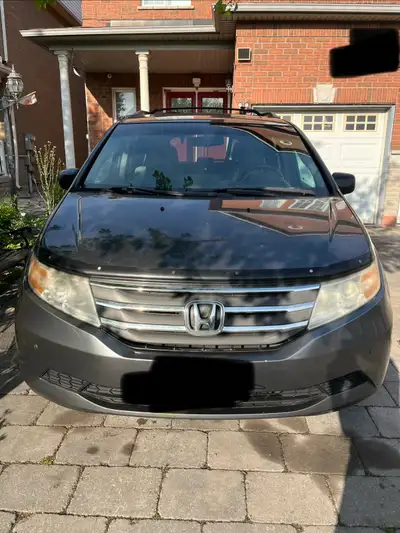 Selling my 2011 Honda Odyssey, a reliable minivan known for its spacious interior and smooth ride. T...