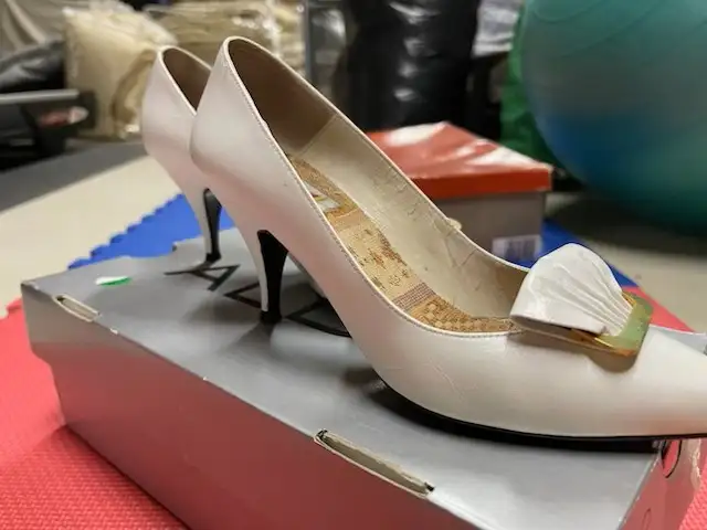 Women's White Aldo Shoes - Size 5.5