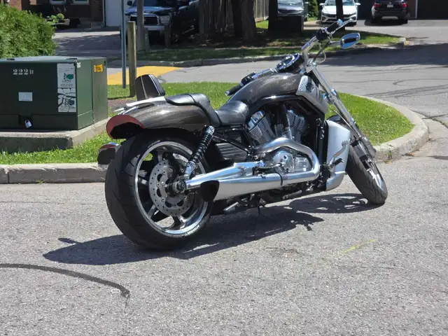 2009 Harley Davidson VRod Muscle in Street, Cruisers & Choppers in Oshawa / Durham Region - Image 6