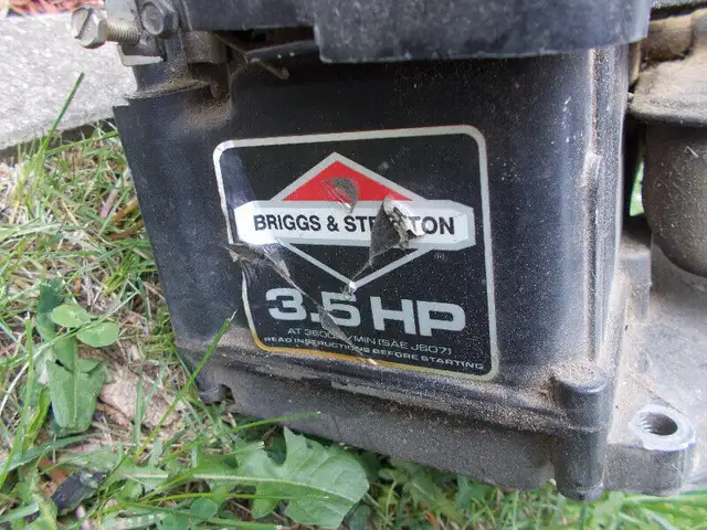 moteur de tondeuse in Lawnmowers & Leaf Blowers in Saint-Jean-sur-Richelieu - Image 5
