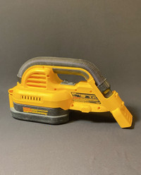 DEWALT  DC515 18V WET/DRY VACUUM