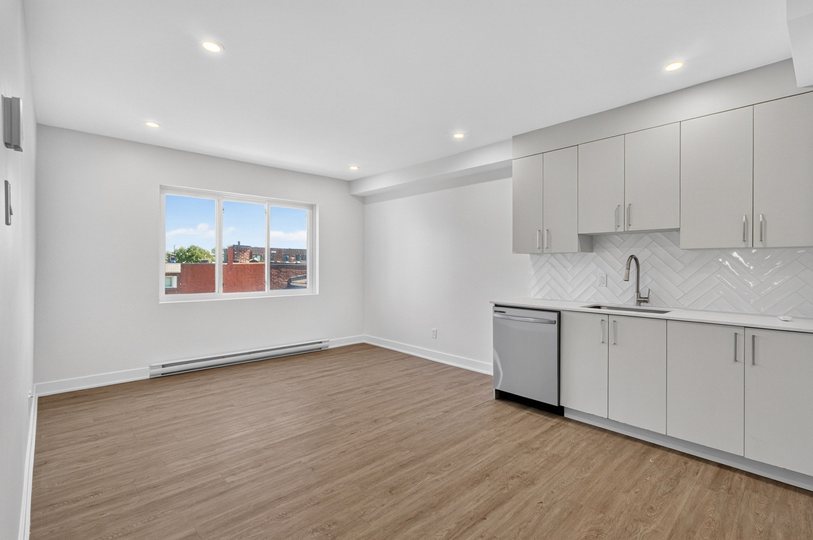 7545 Bd de l'Acadie — photo 3