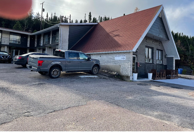 Motel à vendre à baie Comeau  dans Espaces commerciaux et bureaux à vendre  à Laval/Rive Nord