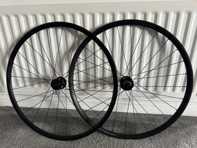 2024 Specialized Axis Elite Disc 700c wheelset - brand new in Frames & Parts in Mississauga / Peel Region