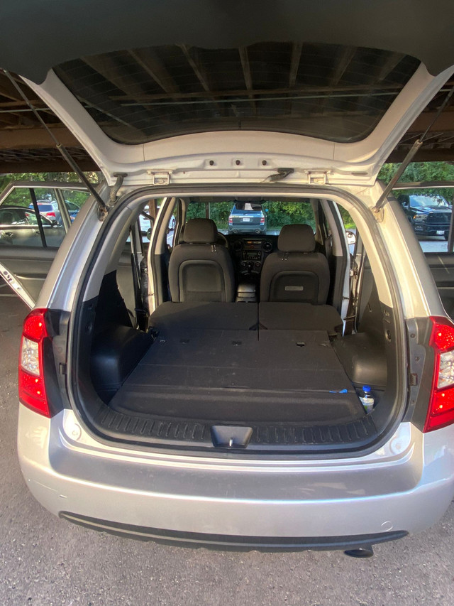 2011 Kia Rondo – Reliable & Spacious in Cars & Trucks in Mississauga / Peel Region - Image 4