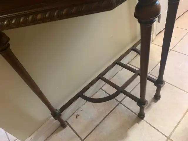 Antique walnut hall table in Other Tables in Kitchener / Waterloo - Image 5