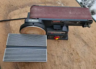 ⭕✅ Pickup location - Pipestone Alberta ✅⭕ Good used condition Craftsman Sander *4" motorized sander...