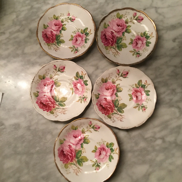 4 AMERICAN BEAUTY ROYAL ALBERT BONE CHINA SAUCERS in Kitchen & Dining Wares in St. Catharines - Image 2