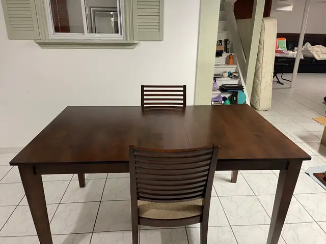 Wooden Dining Table in Dining Tables & Sets in Markham / York Region - Image 2
