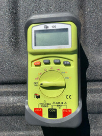 TPI 126 Autoranging Digital Multimeter