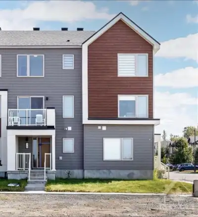 Single Rooms For 900$. Master Bedroom 1350$ Ensuite. Guest Bedroom 1250$ Ensuite. Shared Common Area...