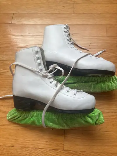 girls figure skates, View more