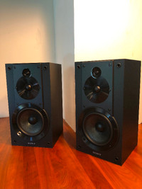 Sony SS-CS5 3 way bookshelf speakers pair