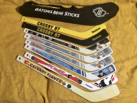 8 NHL Mini Hockey Sticks ( Sidney Crosby ) w Carrying Case