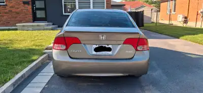 À vendre : Honda Civic 2006 fiable et économique Année : 2006 ️ Kilométrage : 203 447 km ⚙️ Transmis...