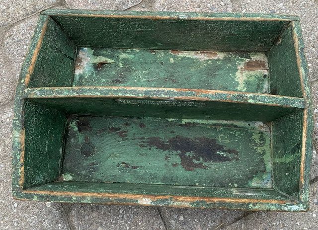Antique Wooden tool caddy box tote primitive in Arts & Collectibles in St. Catharines - Image 2