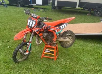 42 hours on bike New top end New brakes Odi bar pad New lock on grips Ready to ride $5500