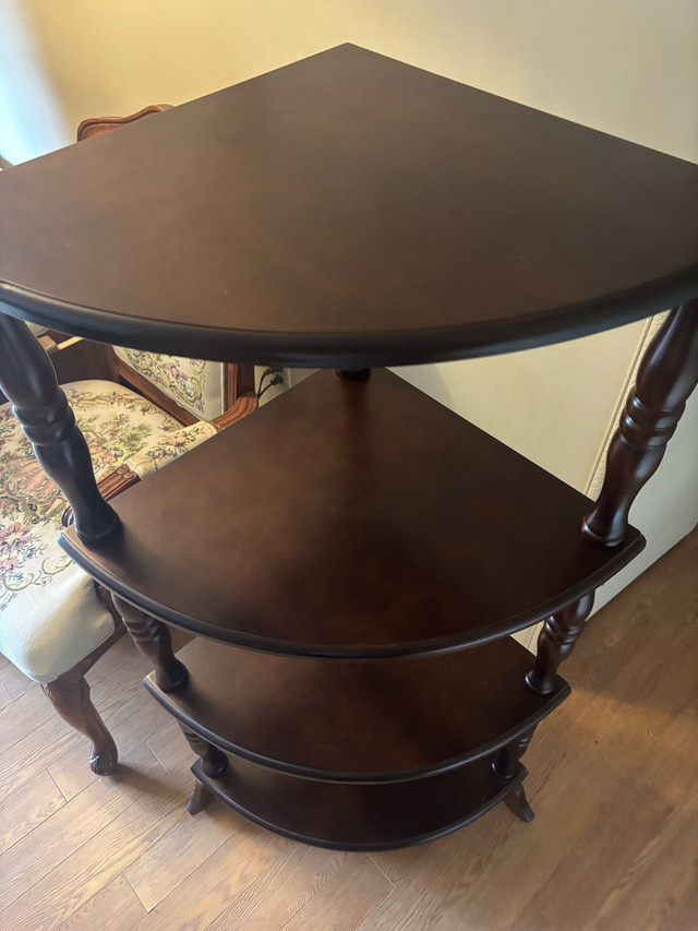 wood corner shelf *Estate Sale Thornhill* in Bookcases & Shelving Units in City of Toronto
