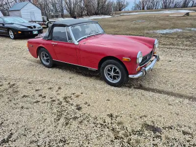 We are selling our 1973 MG Midget. It's a 4cyl 4 speed manual safetied. Fun little convertible, 17,x...