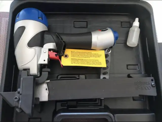 spot nails 18 Ga 1/4 crown floor stapler  in Power Tools in City of Toronto - Image 2