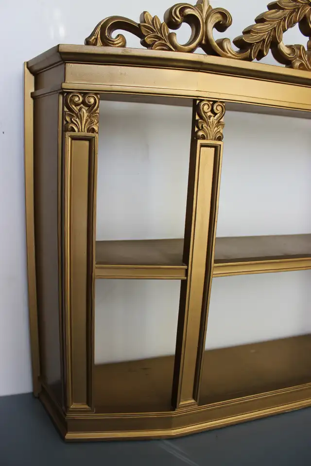 Vintage Syroco Curio Wall Cabinet Ornate Hollywood Regency Shelf in Storage & Organization in Ottawa - Image 8