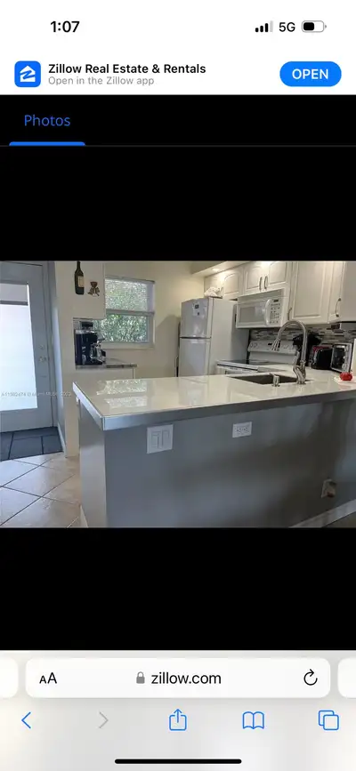 Condo for rent in a great area, close to everything... shopping malls, many beaches, Hard Rock casin...