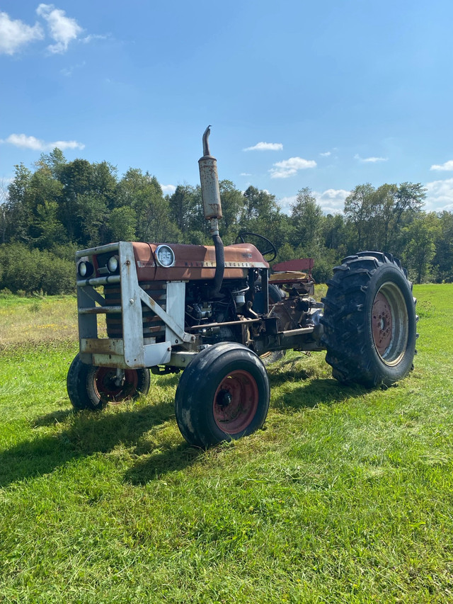 Tracteur Massey MF 165 in Farming Equipment in Gatineau